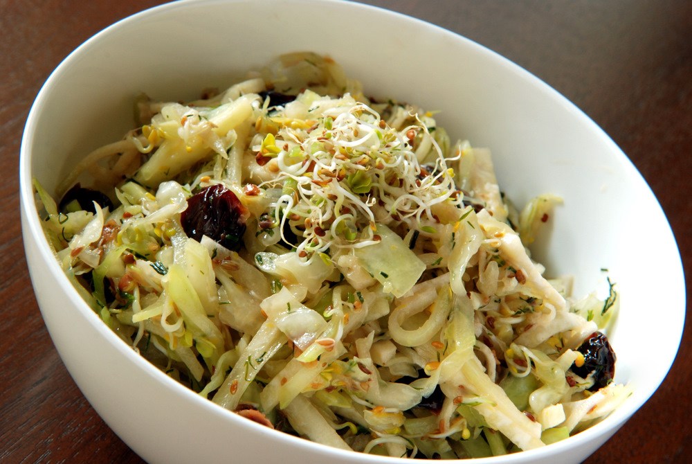 Kohlrabi Salad with Vegetable Dressing