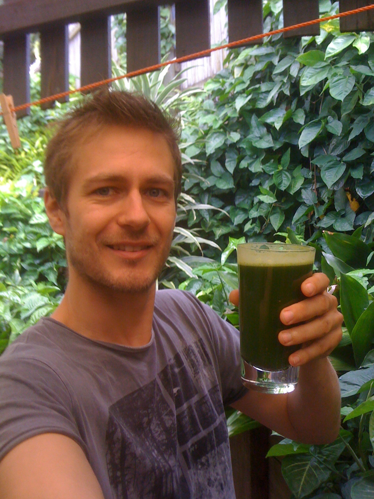 ROSS WITH GREEN DRINK